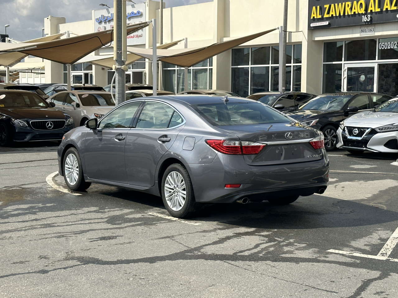 Lexus ES-Series - Image 4