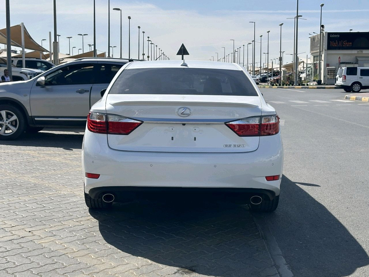 Lexus ES-Series - Image 11