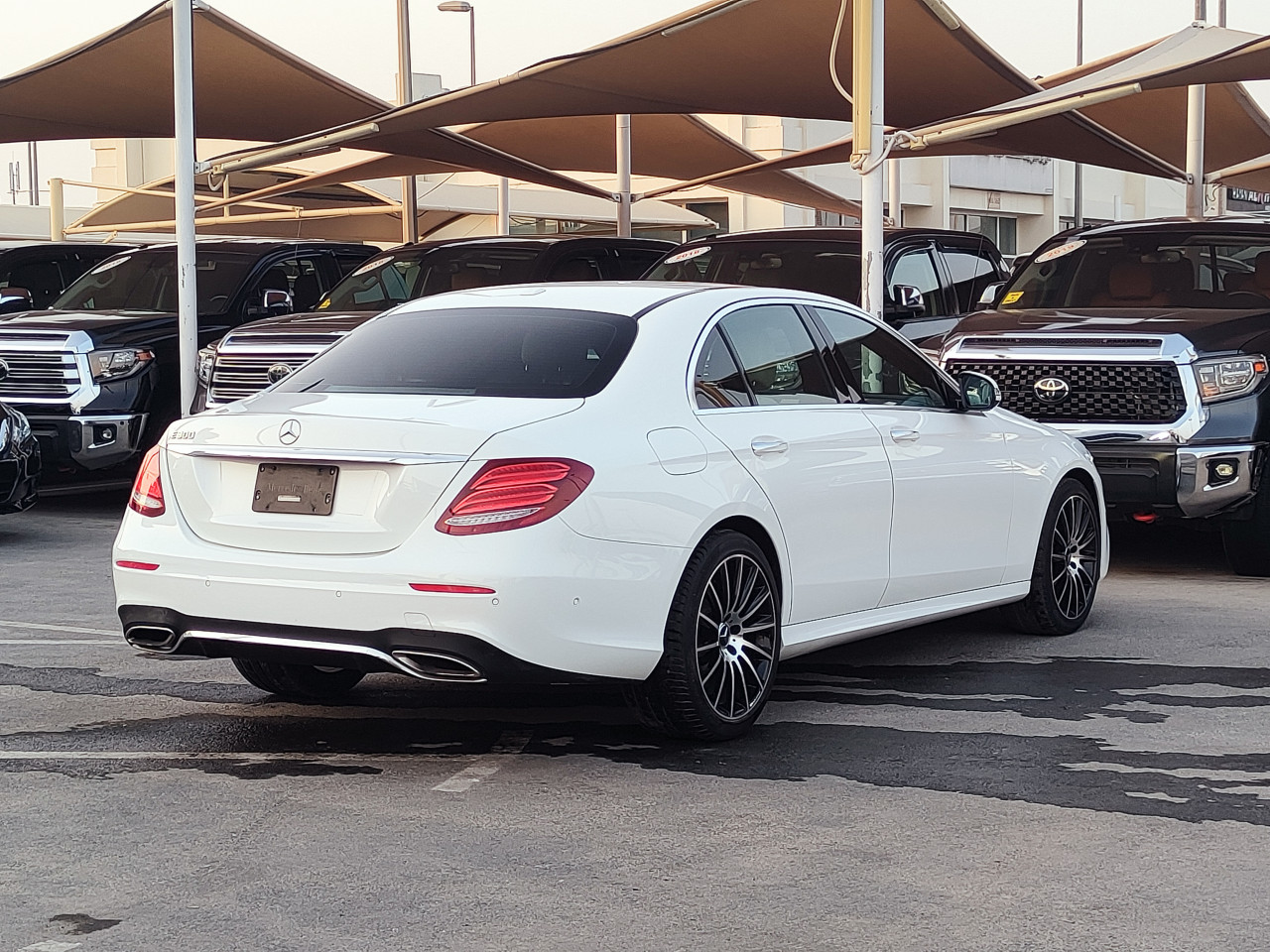 Mercedes Benz E-Class - Image 7