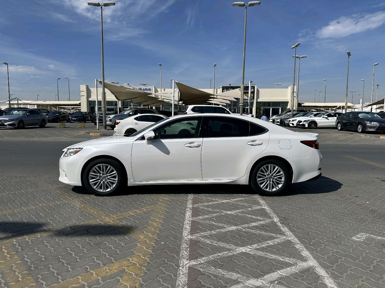 Lexus ES-Series - Image 8