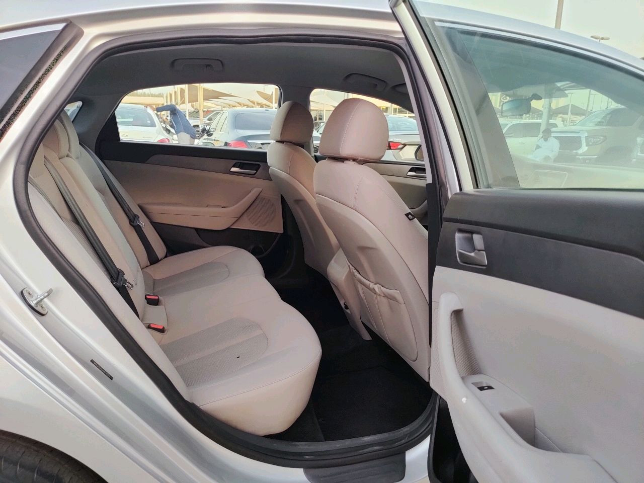 Hyundai Sonata - Image 11