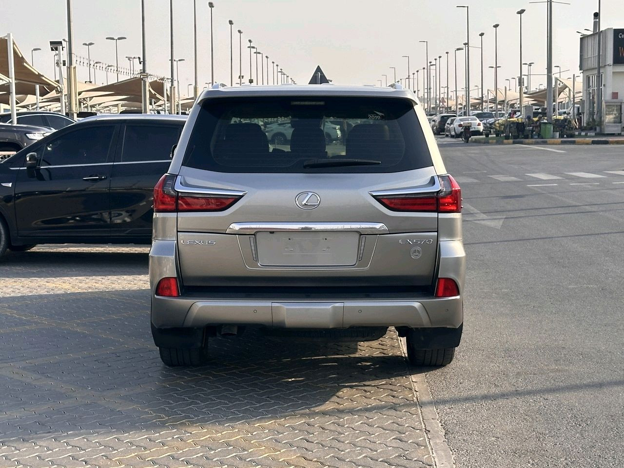 Lexus LX-Series - Image 3