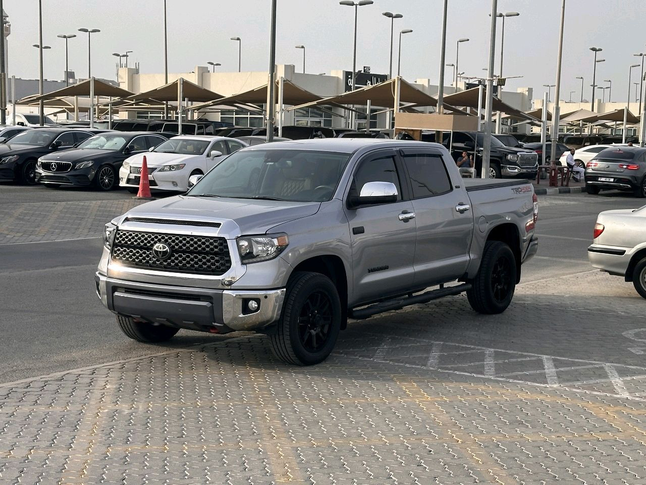Toyota Tundra - Image 9
