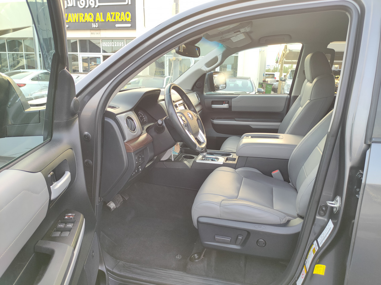 Toyota Tundra - Image 4