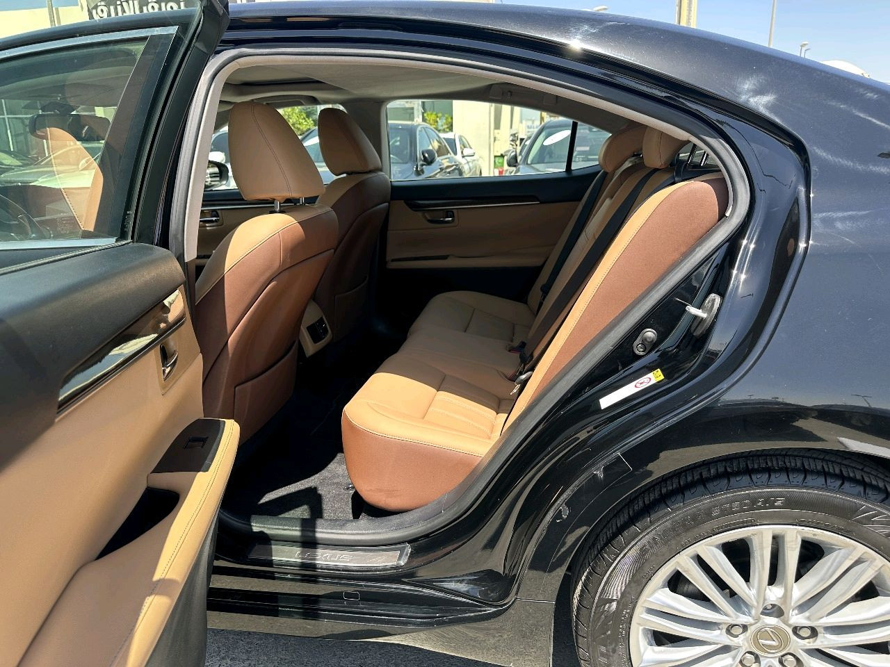 Lexus ES-Series - Image 4