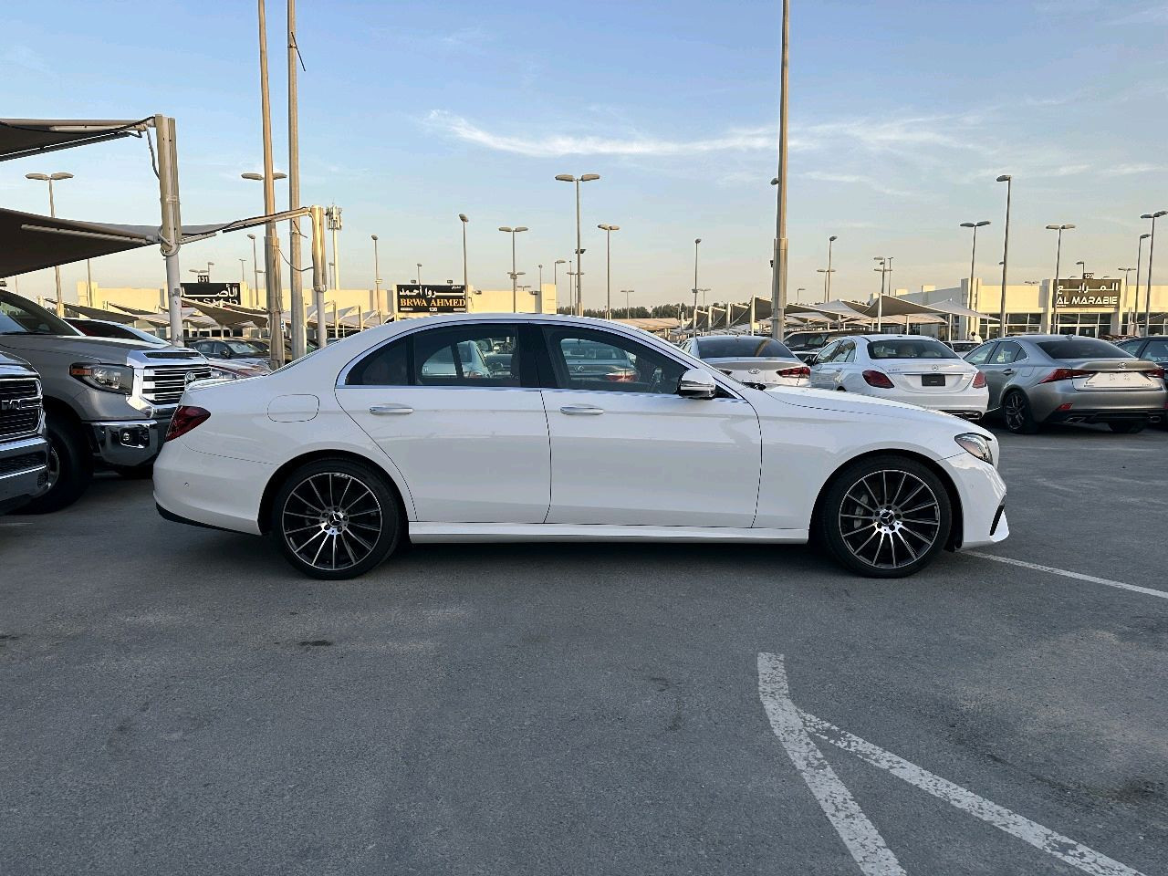 Mercedes Benz E-Class - Image 12