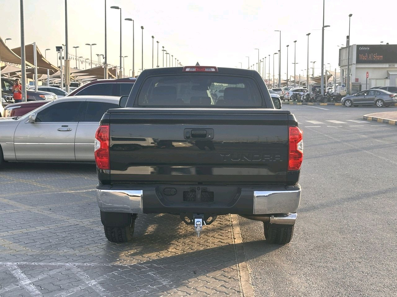 Toyota Tundra - Image 10