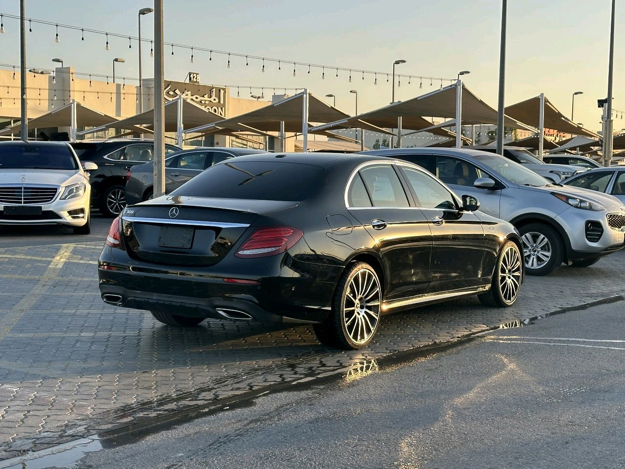 Mercedes Benz E-Class - Image 12