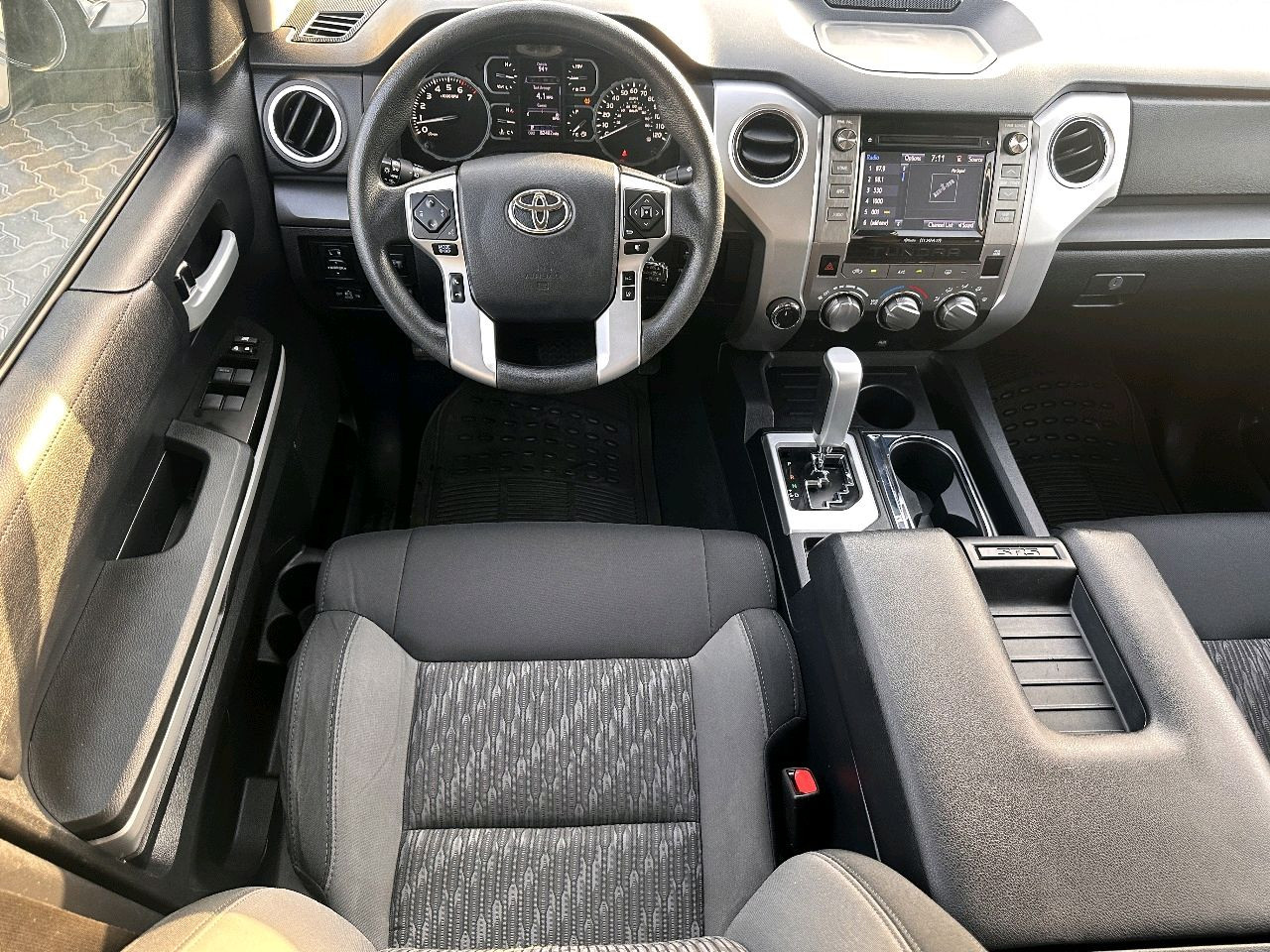 Toyota Tundra - Image 11