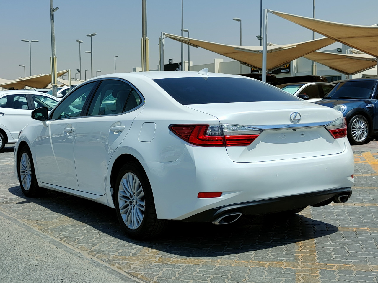 Lexus ES-Series - Image 3