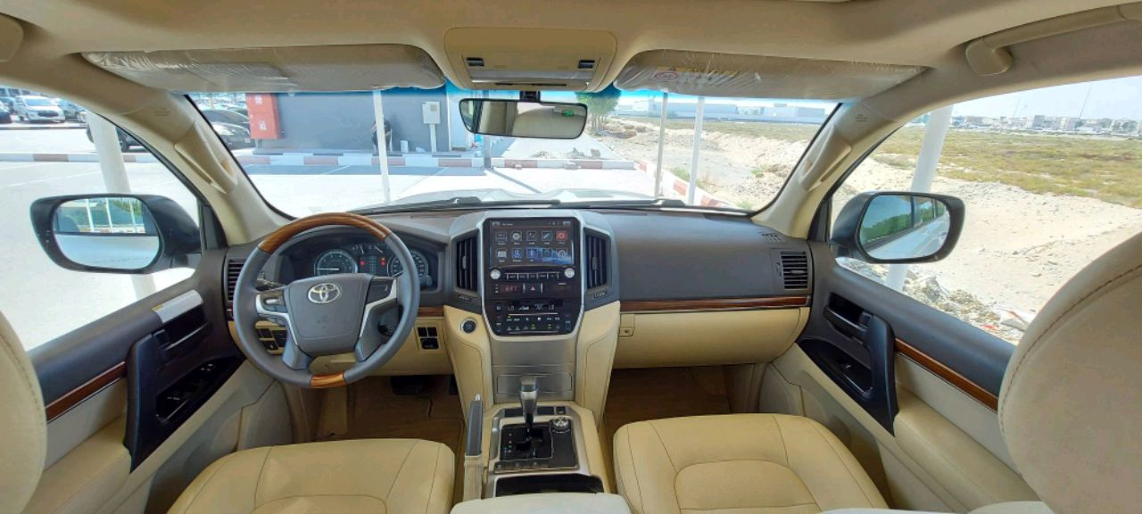 Toyota Land Cruiser - Image 6