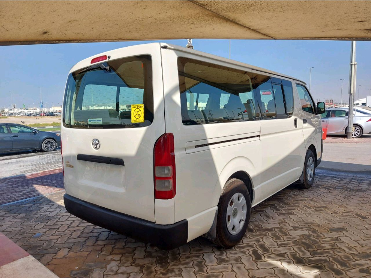 Toyota Hiace - Image 4