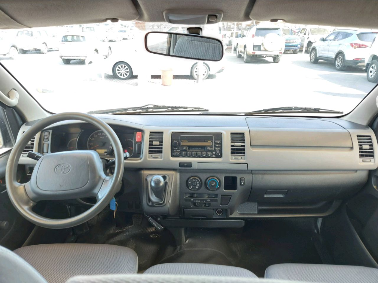 Toyota Hiace - Image 6
