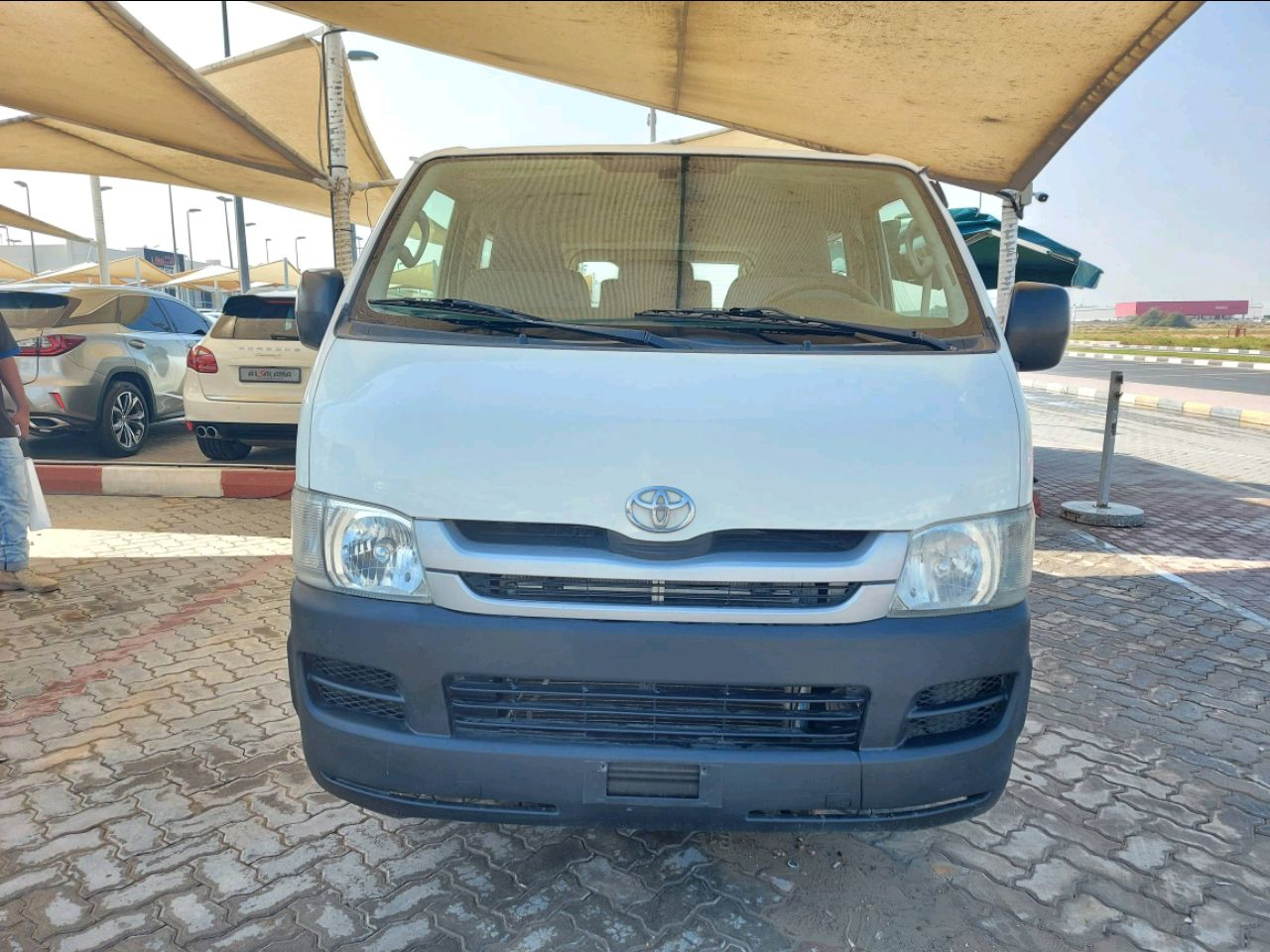Toyota Hiace - Image 3