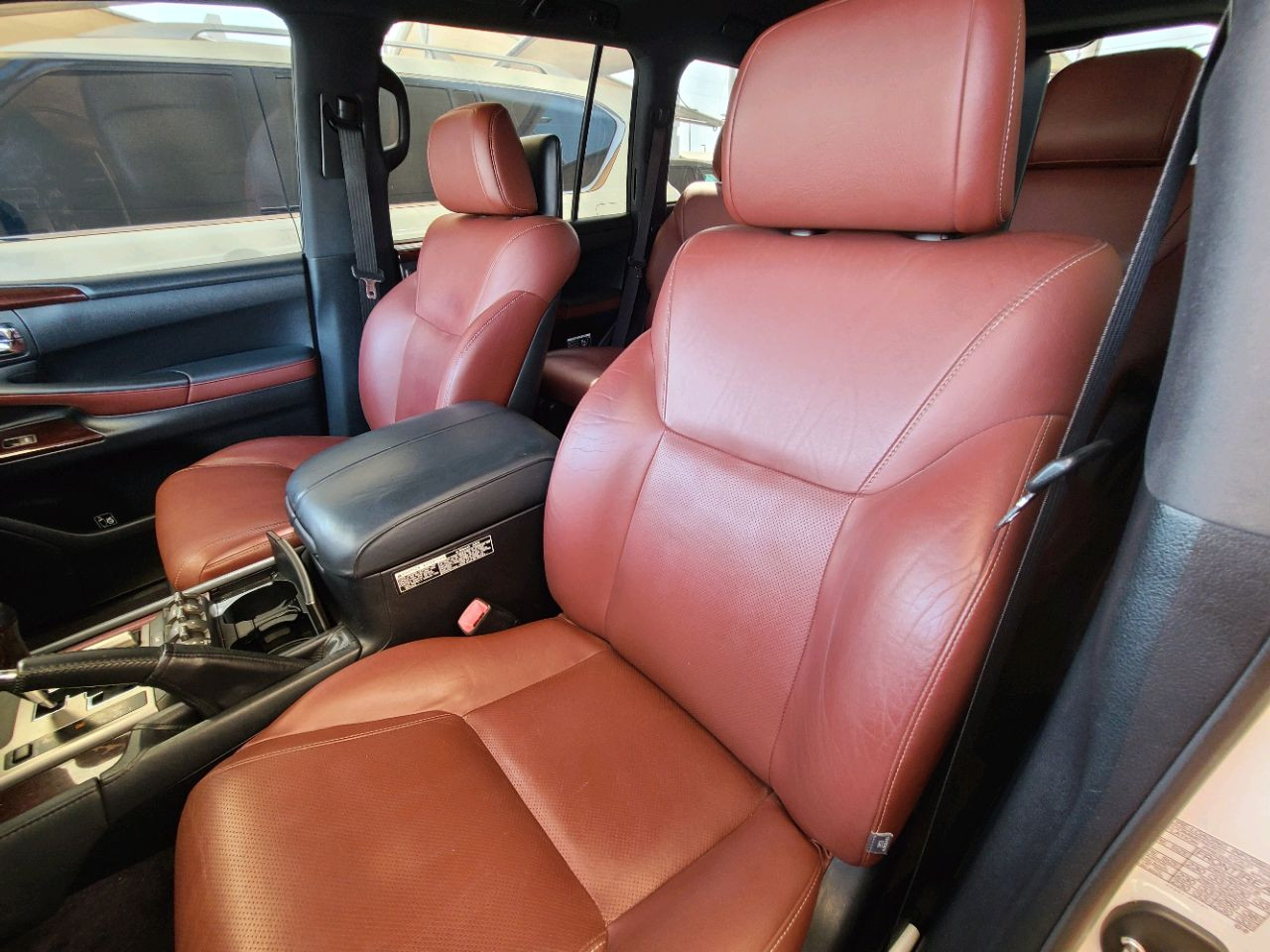 Lexus LX-Series - Image 8