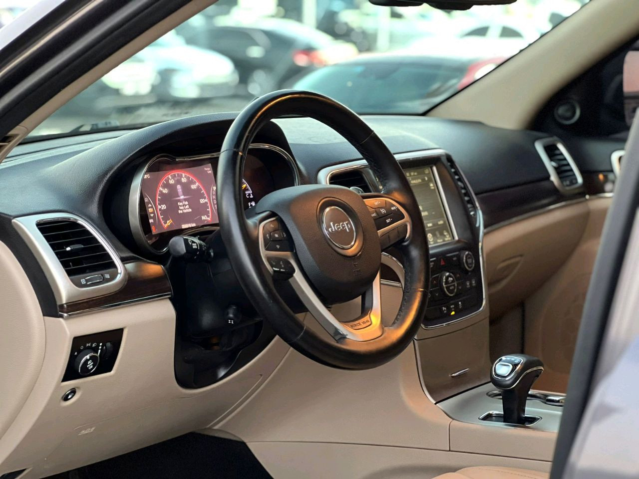 Jeep Grand Cherokee - Image 4