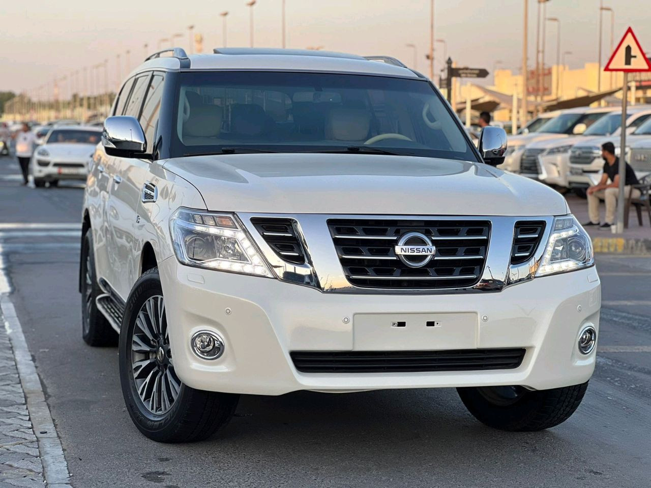 Nissan Patrol - Image 7