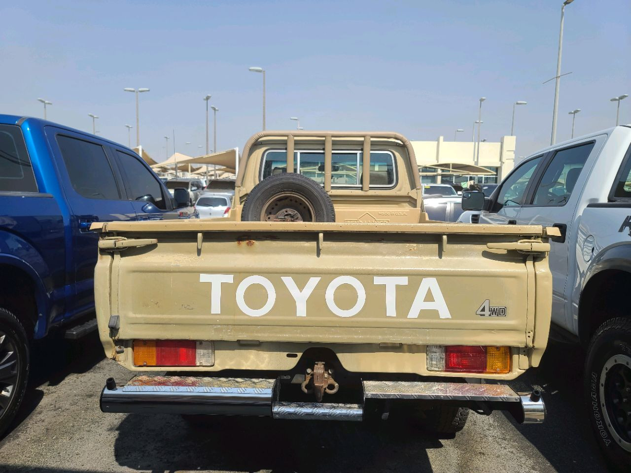 Toyota Land Cruiser - Image 3