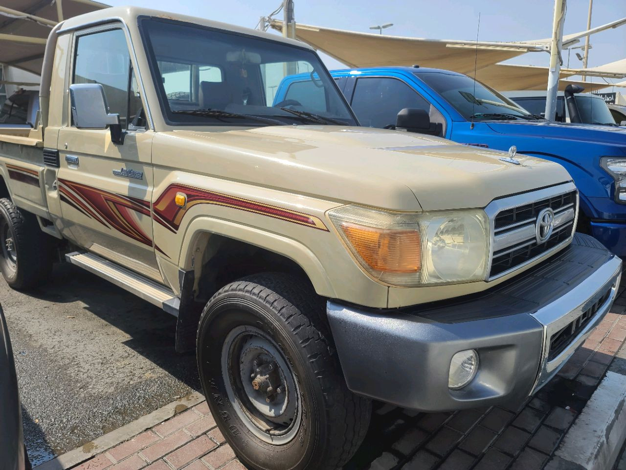 Toyota Land Cruiser - Image 9