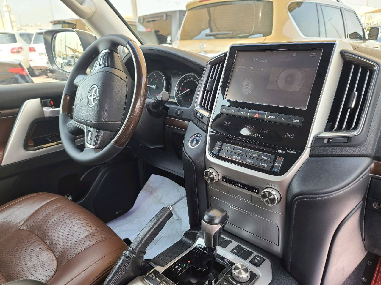 Toyota Land Cruiser - Image 10