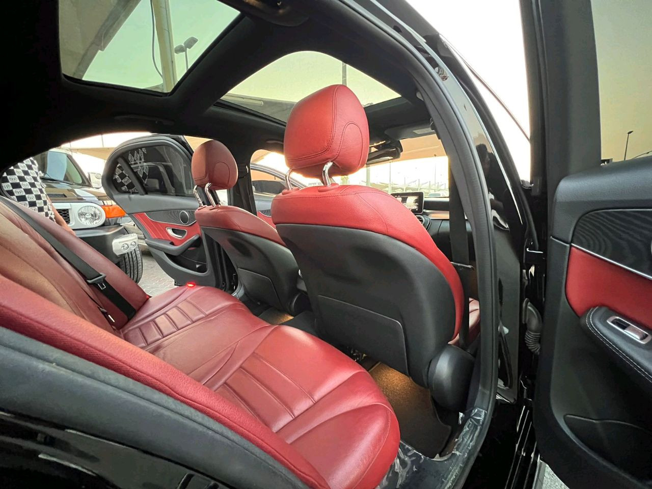 Mercedes Benz C-Class - Image 12