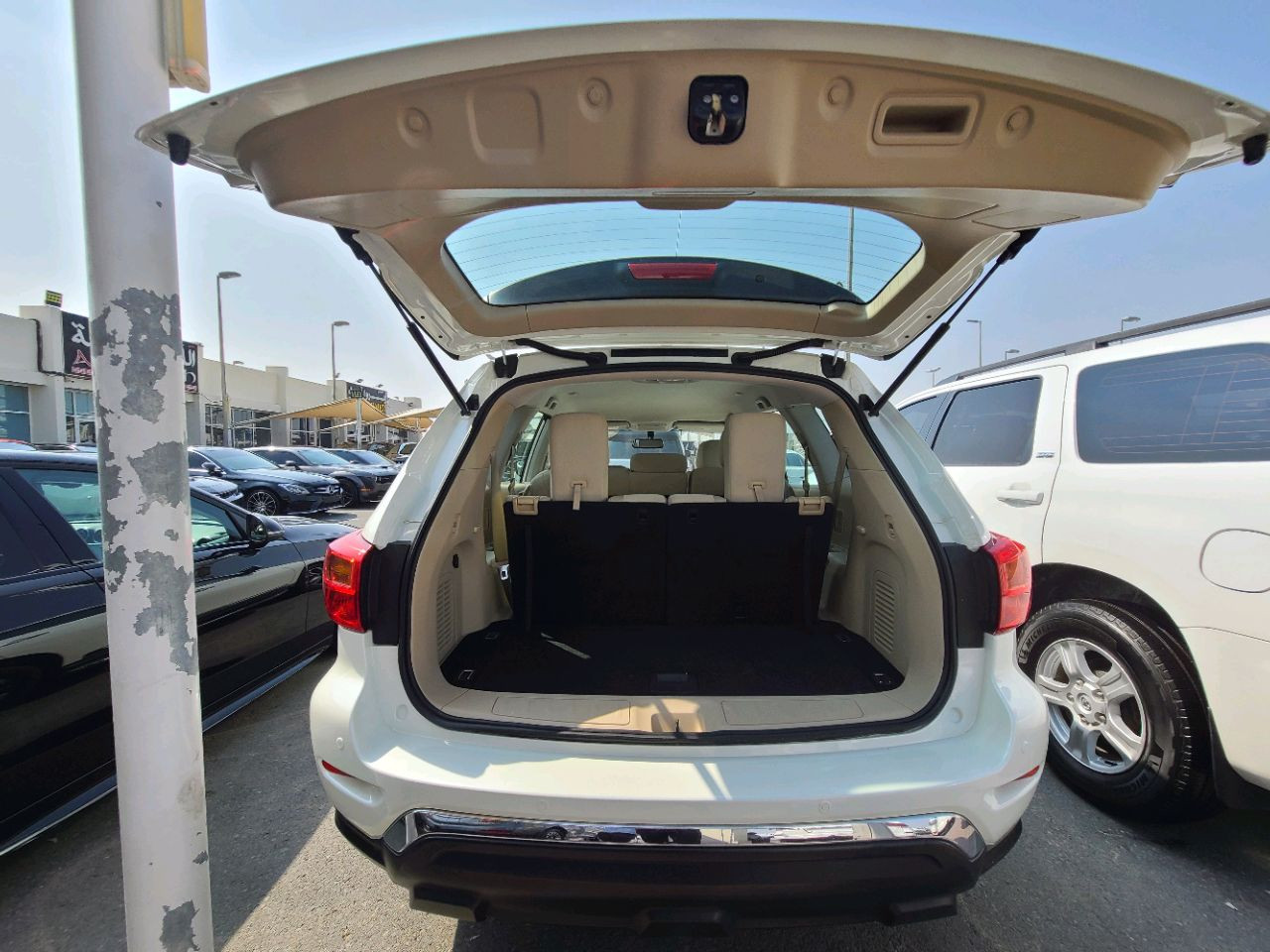 Nissan Pathfinder - Image 4