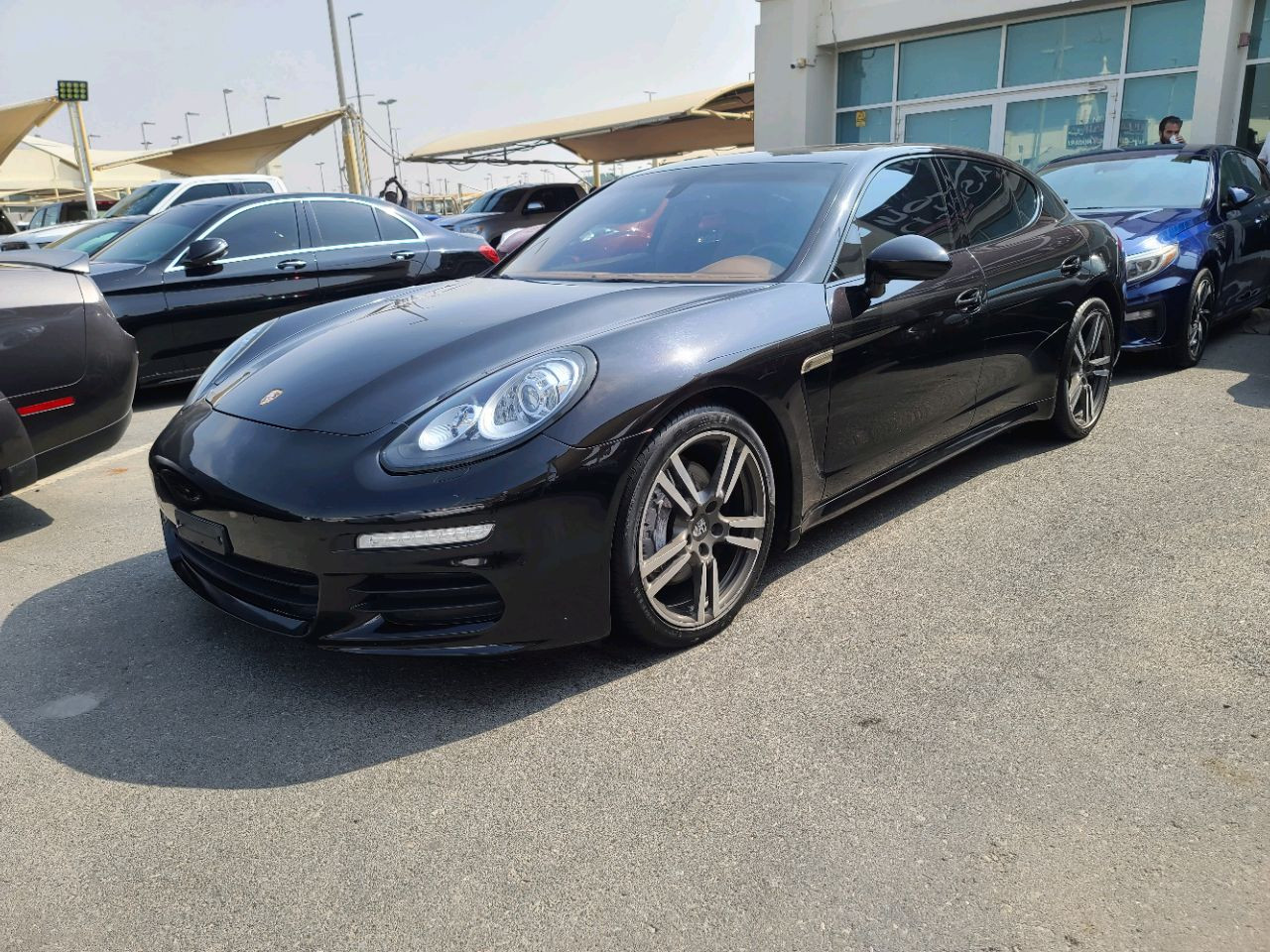 Porsche Panamera - Image 6