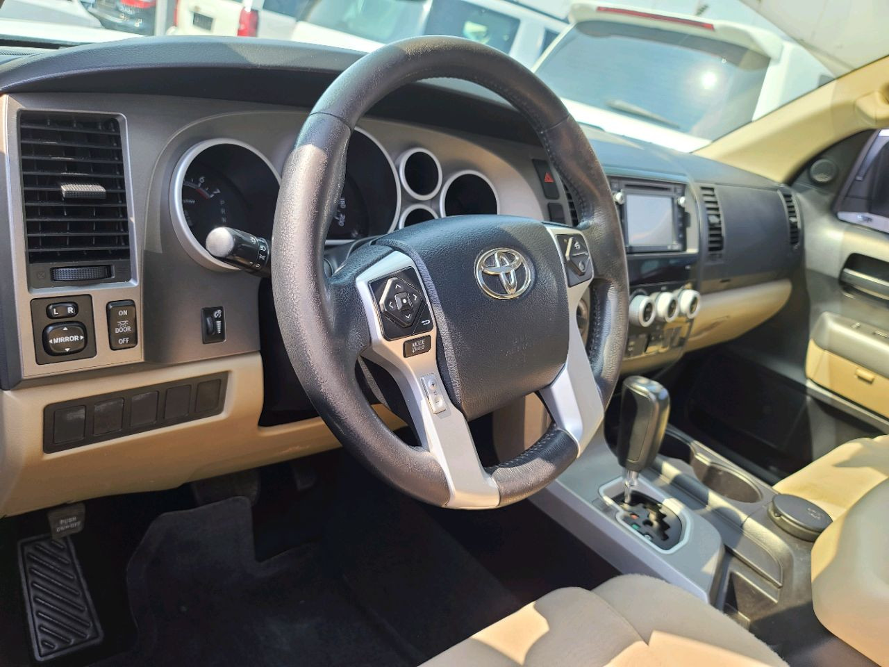 Toyota Sequoia - Image 6