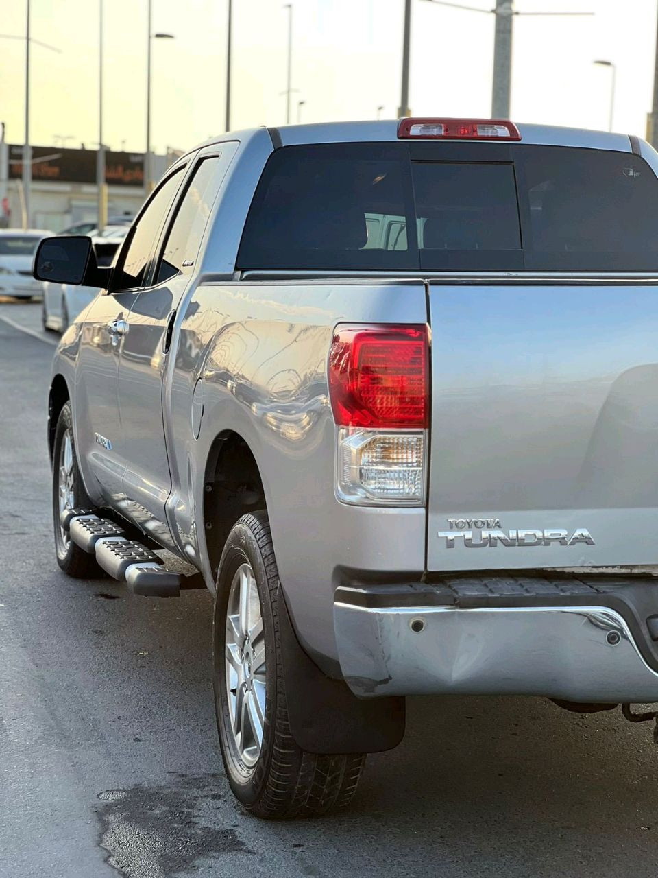 Toyota Tundra - Image 5