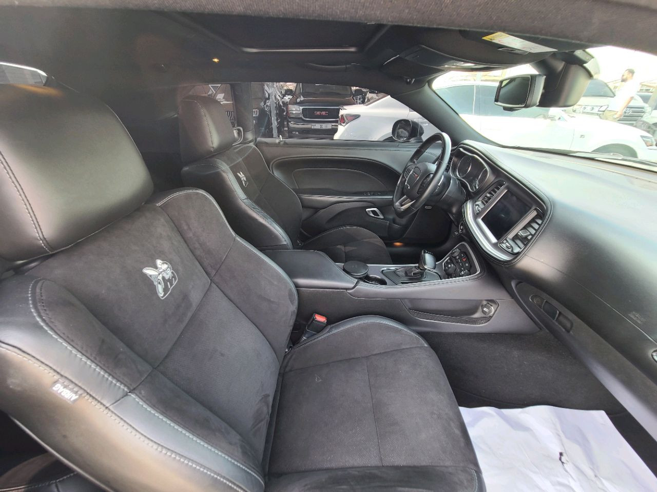 Dodge Challenger - Image 8