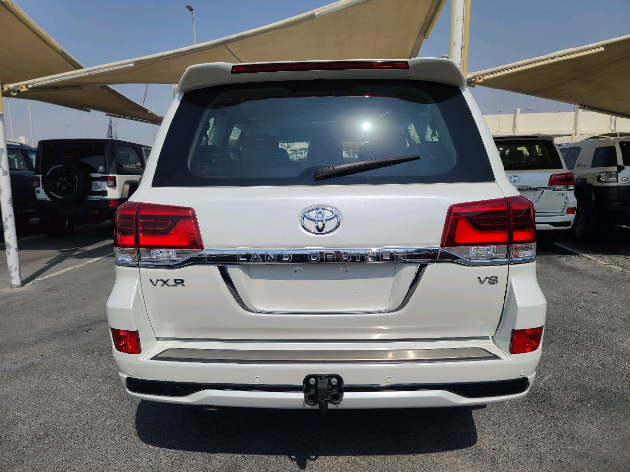 Toyota Land Cruiser - Image 8