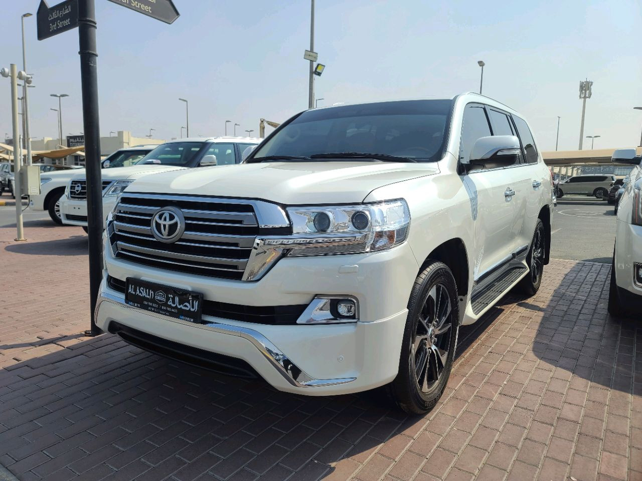 Toyota Land Cruiser - Image 4