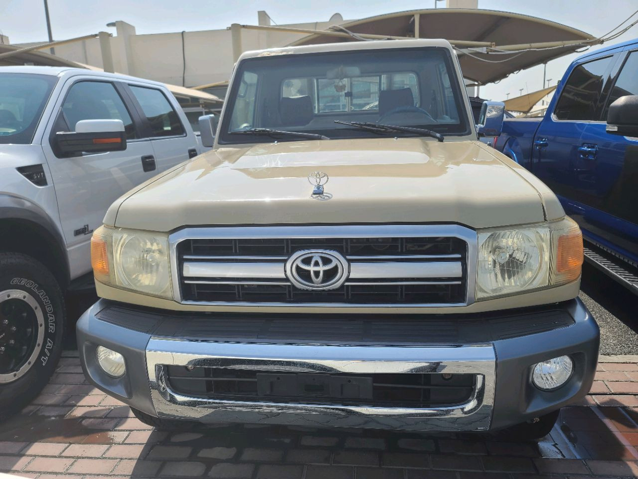 Toyota Land Cruiser - Image 5