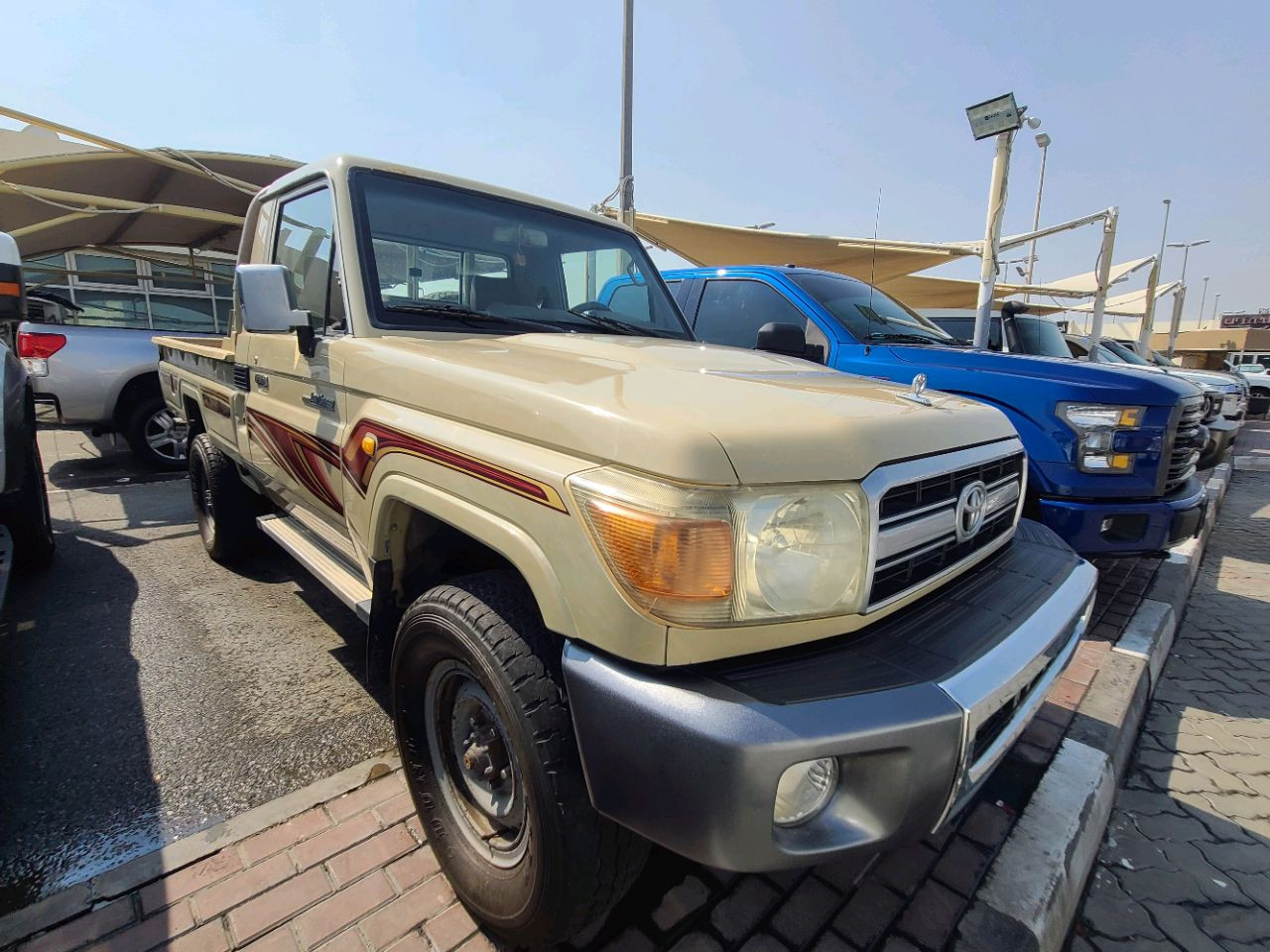 Toyota Land Cruiser - Image 4