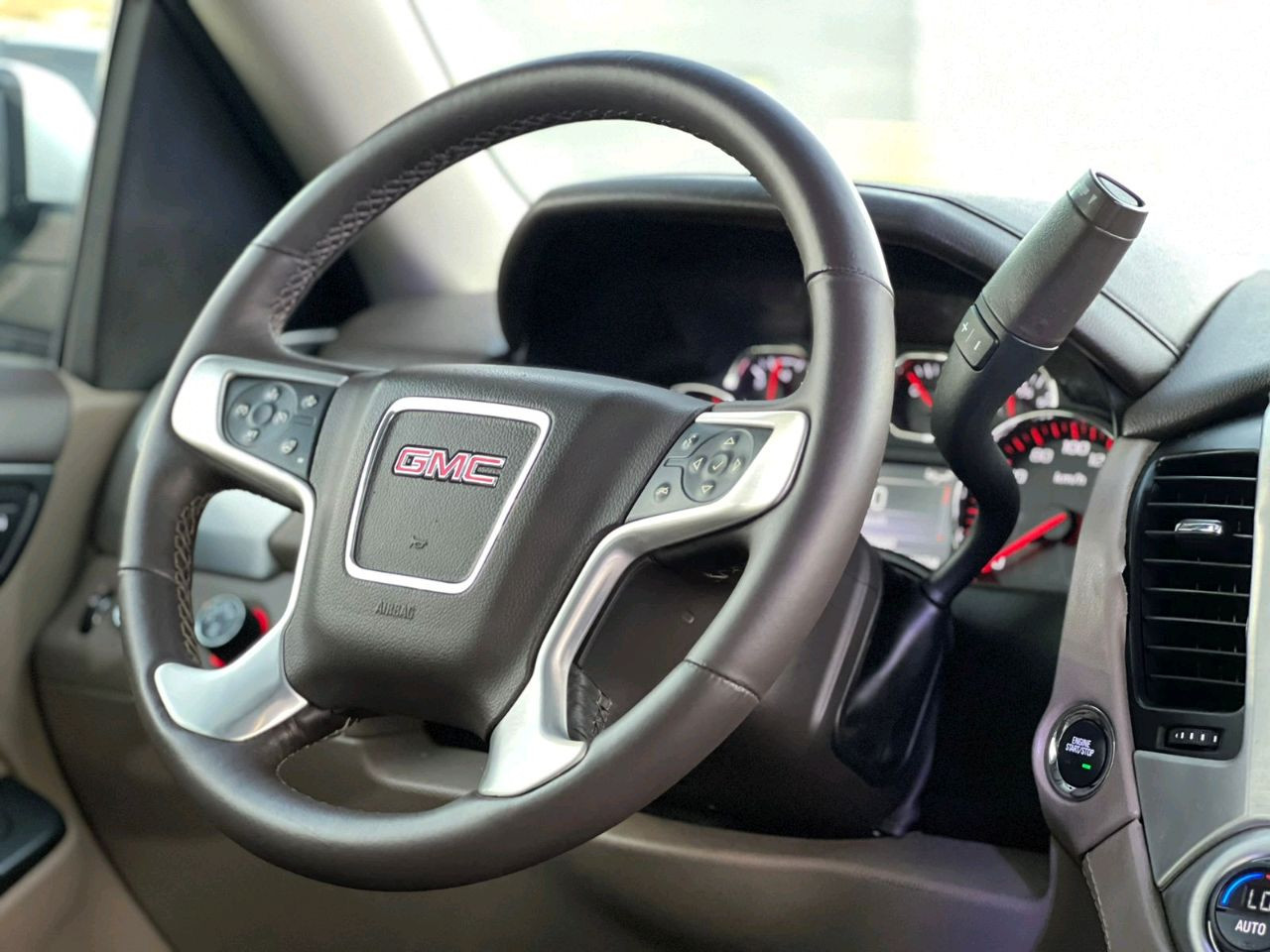 GMC Yukon - Image 7