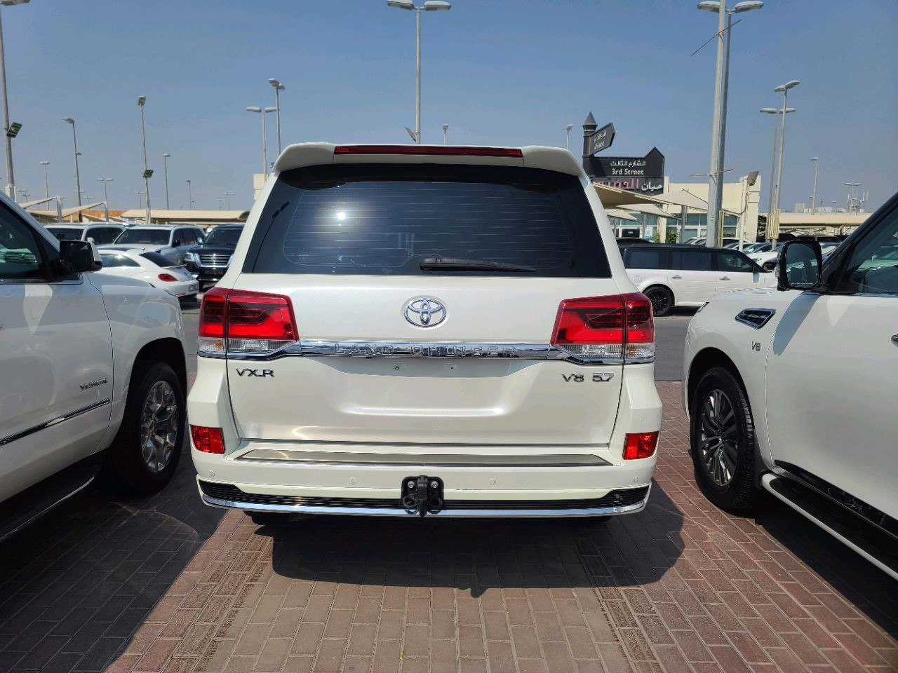 Toyota Land Cruiser - Image 7