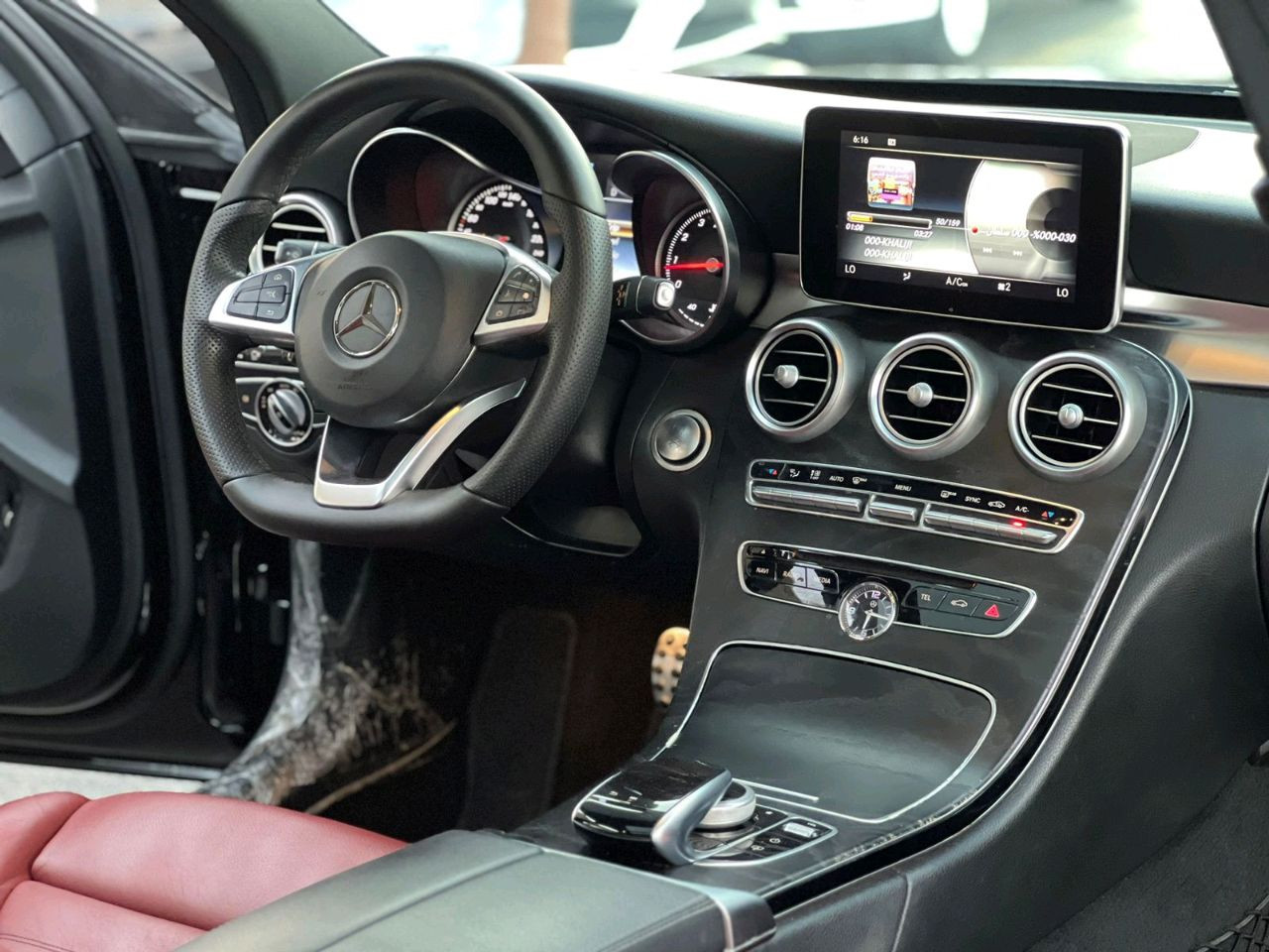 Mercedes Benz C-Class - Image 11