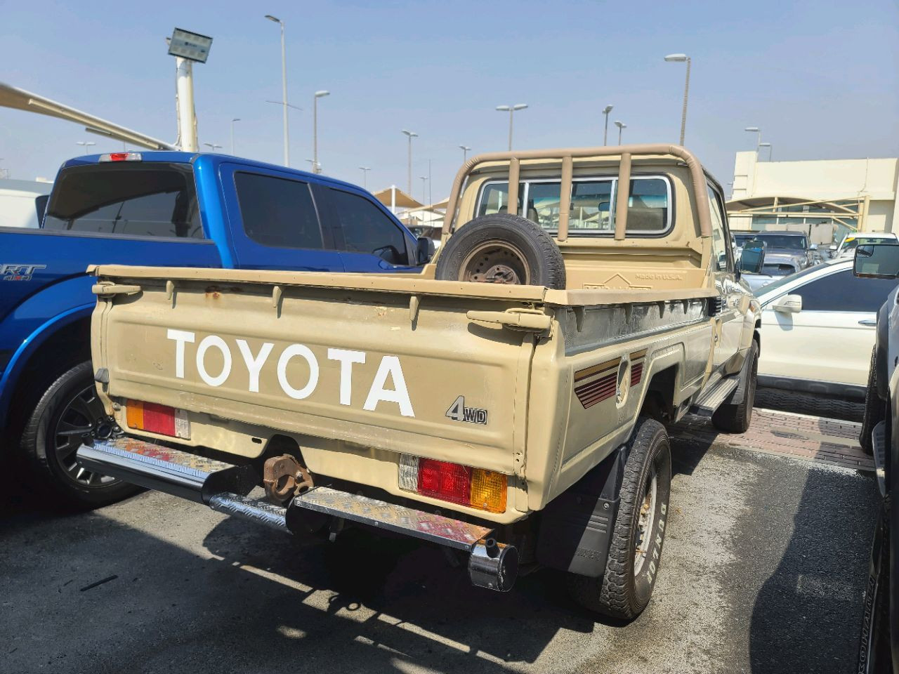Toyota Land Cruiser - Image 6