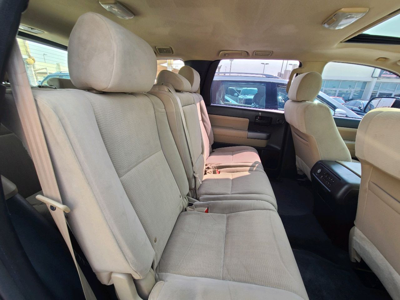 Toyota Sequoia - Image 4