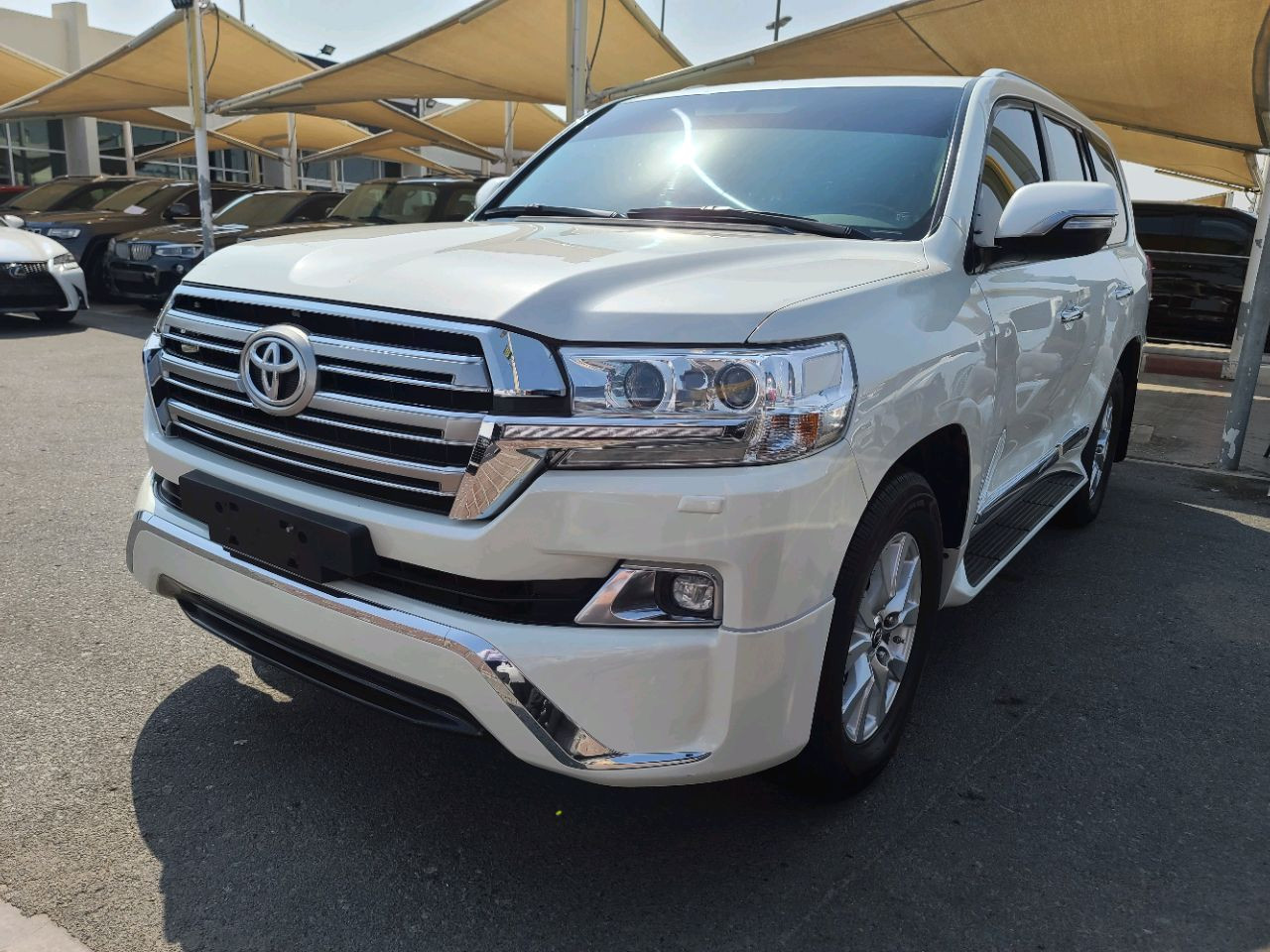 Toyota Land Cruiser - Image 3