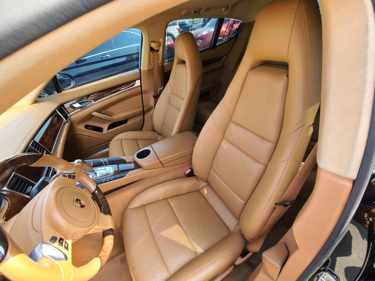 Porsche Panamera - Image 11