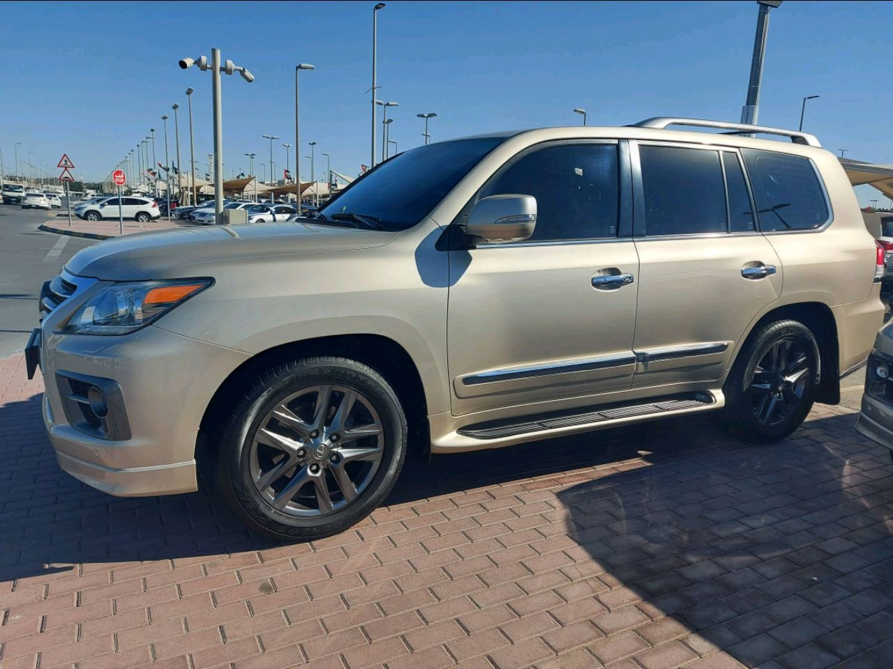 Lexus LX-Series - Image 5