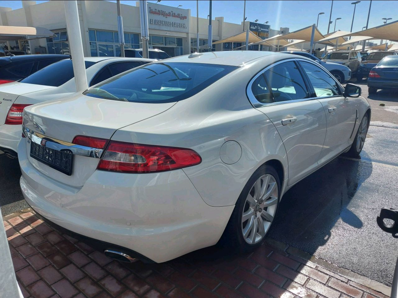 Jaguar XF - Image 4