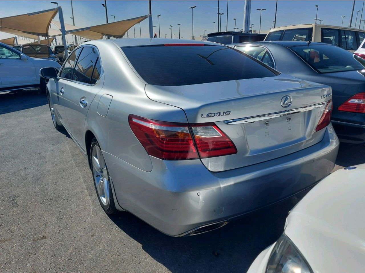Lexus LS-Series - Image 3