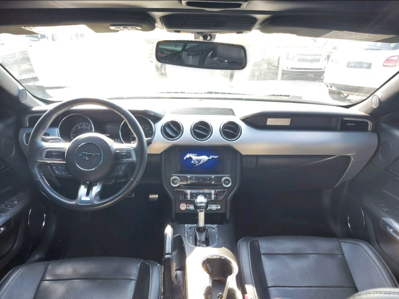 Ford Mustang - Image 3