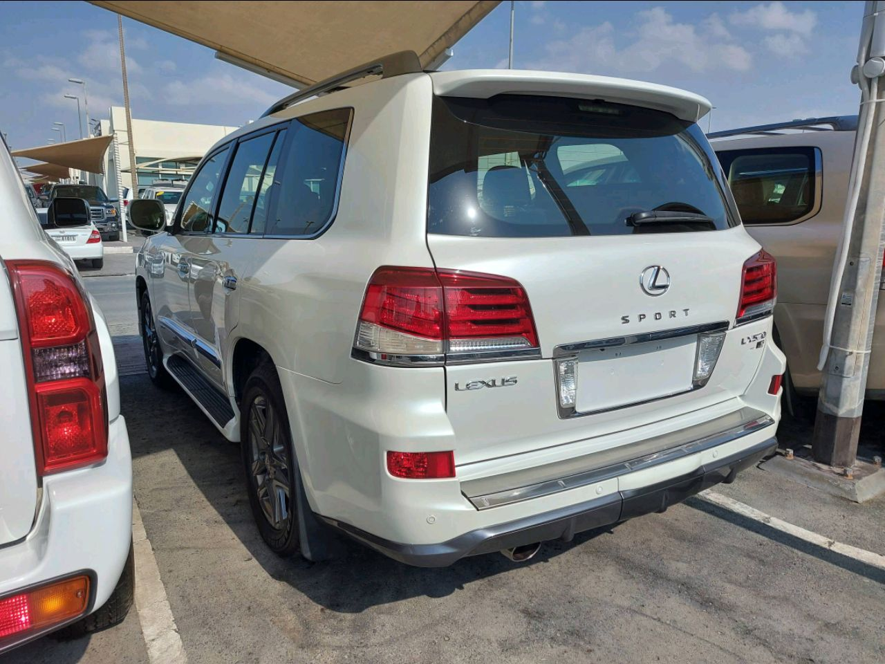 Lexus LX-Series - Image 4