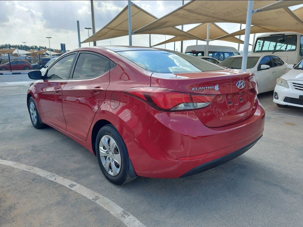 Hyundai Elantra - Image 3