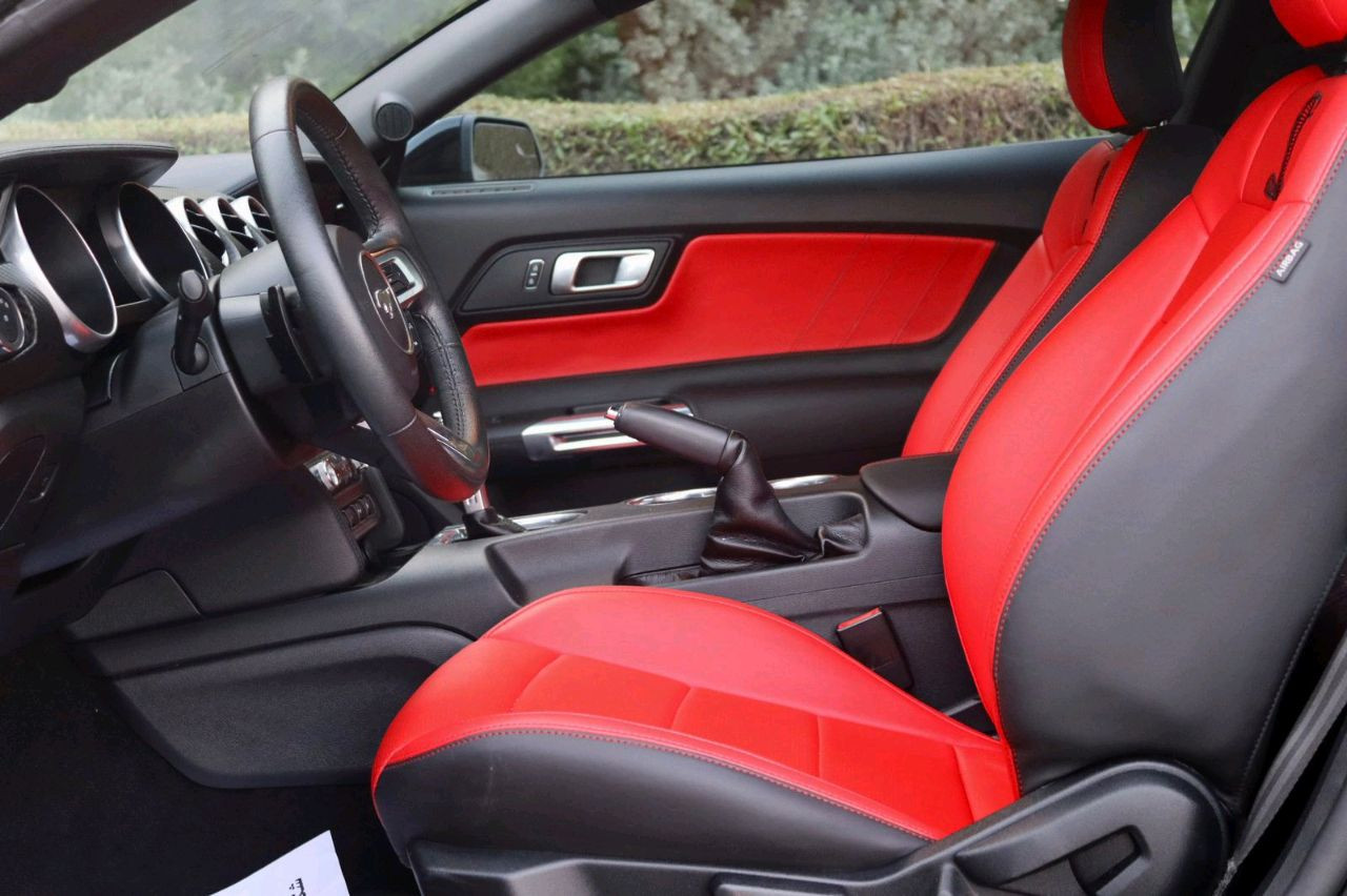 Ford Mustang - Image 5