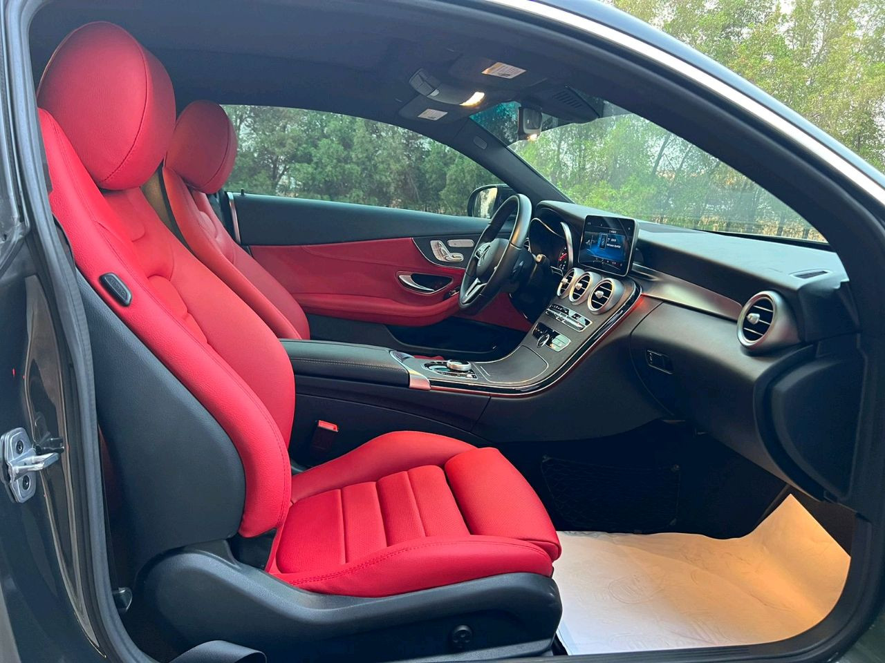 Mercedes Benz C-Class - Image 7