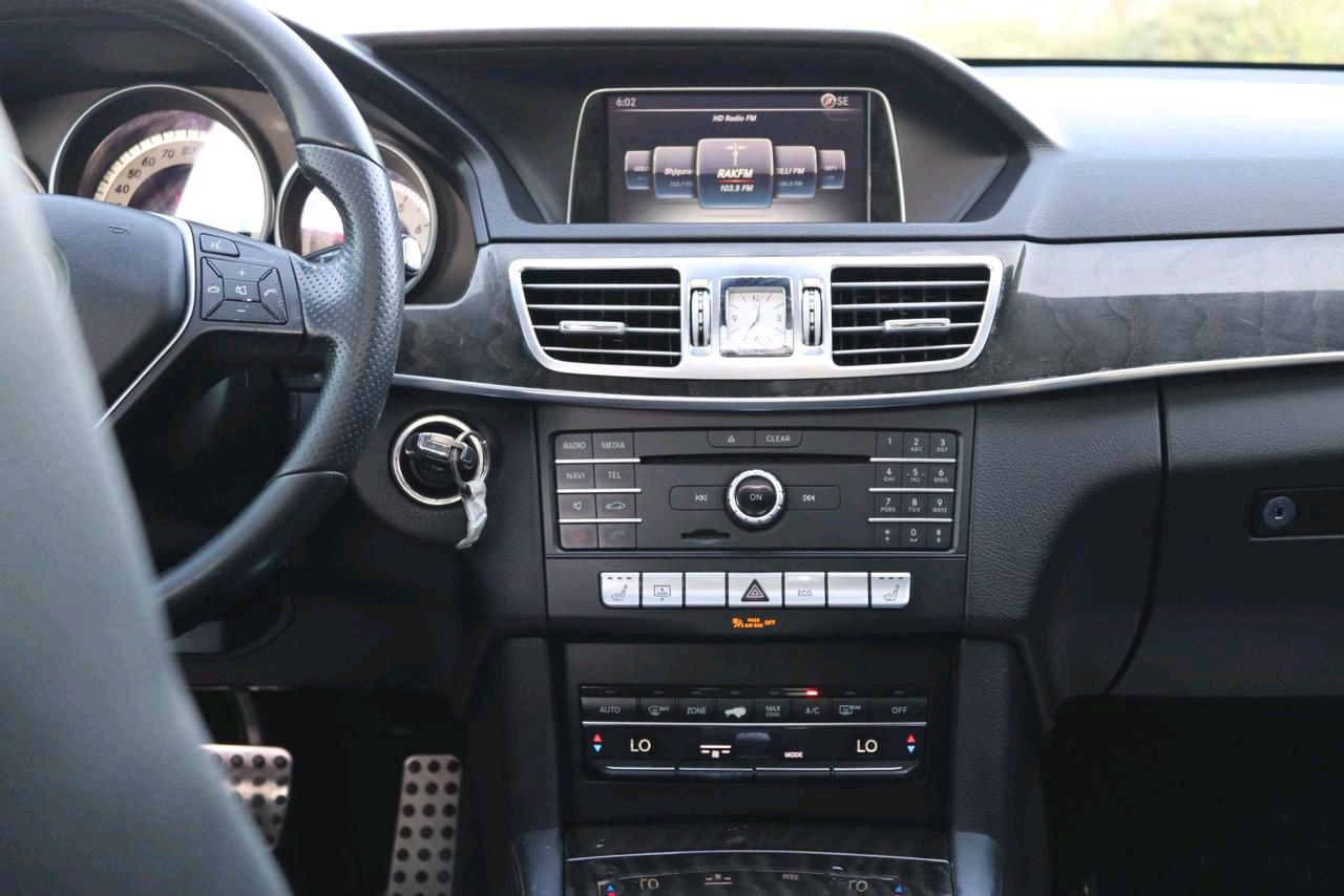 Mercedes Benz E-Class - Image 12